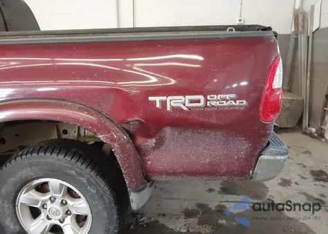 2005 Toyota Tundra Sr5 V8 from USA, damaged, VIN 5TBBT44185S469926